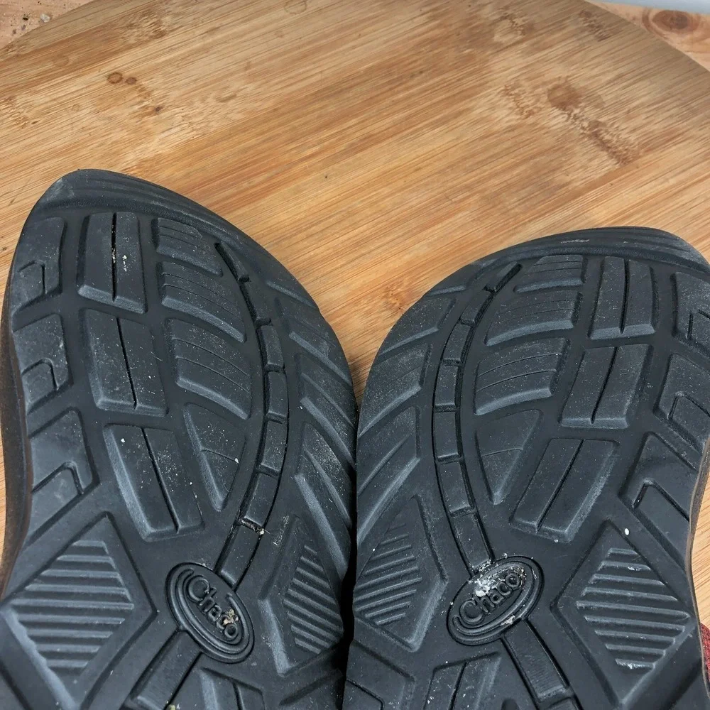 Chaco Z2 Classic mens size 7 shoes red black athletic hiking water sandals